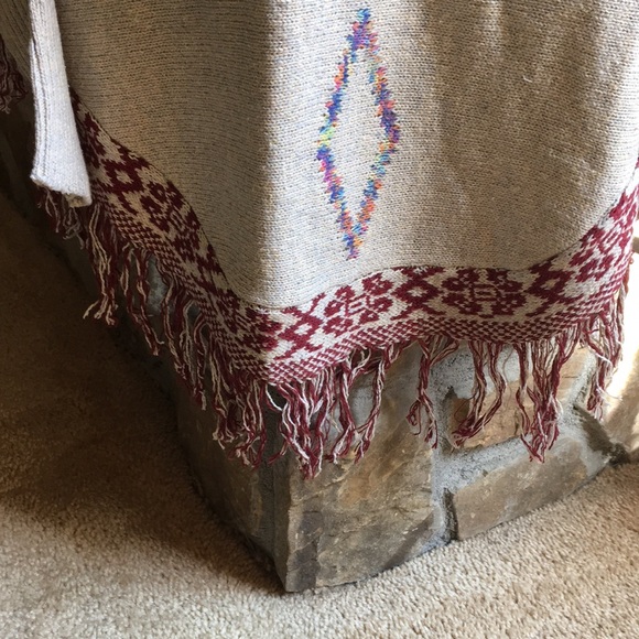 NWT! Kori Sleeved Poncho - Picture 4 of 7